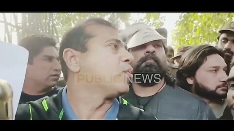 Imran Raiz Khan Beaten by Police at Cricket Stadium Lahore PSL #imrankhan #police #viral #trending