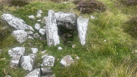 Little Sparta - Horse Law loop via Chambered Cairn