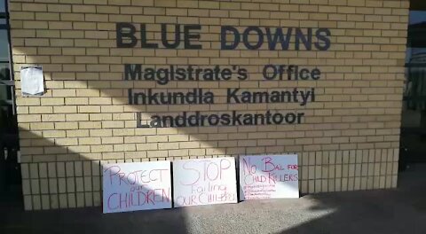 SOUTH AFRICA - Cape Town - Bluedowns magistrate court Protest(Video) (9US)