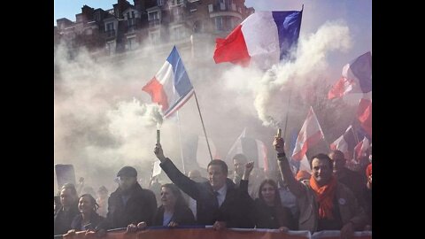 Manif du 19 mars 2022 - livre des docteurs Delépine