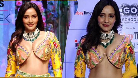 Neha Sharma Raises The Temprature On The Stage Of Bombay Times Fashion Week 2023_1