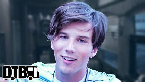 Allstar Weekend - BUS INVADERS (Revisited) Ep. 173