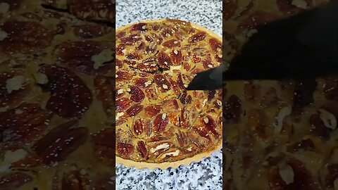 Perfect using hot glaze #shortsviral #satisfying #asmrsounds #yummy #pecanpie