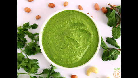 Spicy Cilantro Dip (CORIANDER CHUTNEY-QUICK AND TASTY (ENGLISH))