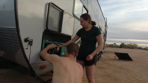 Things Breaking Down & Making Unconventional Cookies in Phoenix, AZ - Katrina is Scared of Bugs!