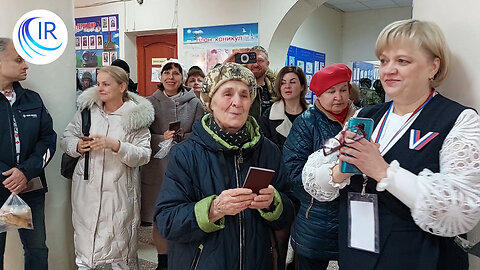 Des habitants de la RPD ont chanté au bureau de vote