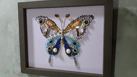 DIY - BORBOLETA MONTADA COM BIJUTERIAS - MOSAICO @lucibuzo