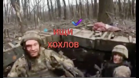 18+ EXTREME footage of Russian soldier killing Ukrainian ones from the close range after refusing to drop weapons!