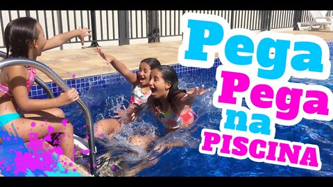 PEGA PEGA NA PISCINA - 3 irmãs demais