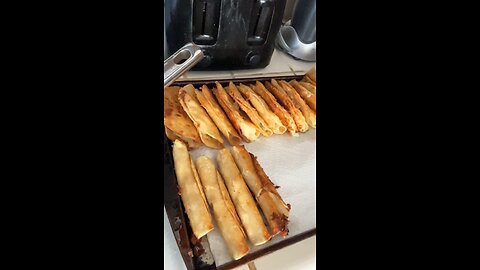 SLO-MO taco & taquito Fry #tacos #taquitos #slomo #foodie