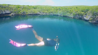 FIND OUT WHAT'S INSIDE...BOTTOMLESS BLUE HOLE! Chub Cay, Bahamas