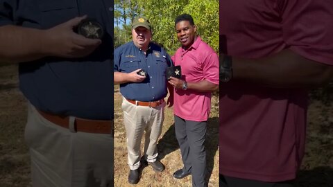 Herschel Walker & Sheriff Rowland Explaining the Badge