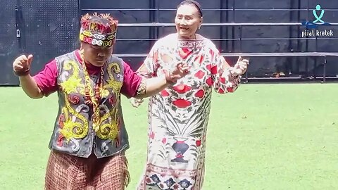 Pengobatan Ibu Ida Dayak | stroke tahunan sembuh menari bersama