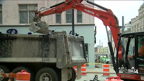 Water main break halts service for city's streetcar