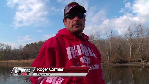 MidWest Outdoors TV Show #1604 - Fall river fishing in Minnesota with the Rapala crew