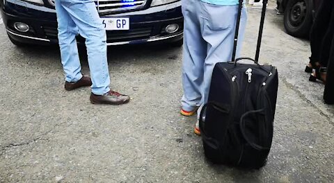 SOUTH AFRICA - Johannesburg. Prisoners escape from court (cell images and videos) (hBh)