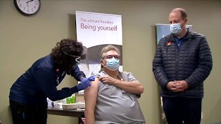 COVID-19 vaccine arrives in Colorado; Polis urges hospitals to begin doses within 72 hours