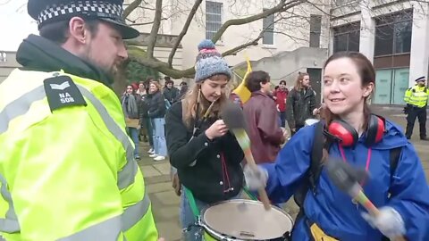 Youth Extinction Rebelion shut down roads #metpolice