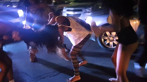 COLUMBUS OHIO GIRLS BIG BRAWL FIGHT IN PARKING LOT