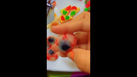 ASMR Garlic press vs gummy eyes 👁️