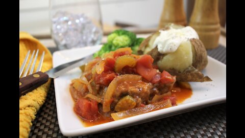 How to Make Swiss Steak | It's Only Food w/ Chef John Politte