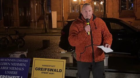 Greifswald - David mit seinem Redebeitrag am 09.01.2023