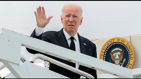 Biden Falls up Stairs Boarding Air Force One, as Trump Heads to East Palestine