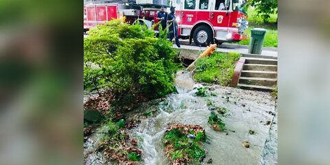 Broken pipe leads to flooded homes in Northwest Baltimore