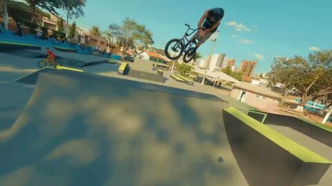 MONSTER ENERGY - SKATE E BMX