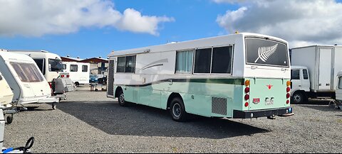 9m 1983 HINO RAINBOW MOTORHOME