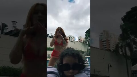 LARA SILVA DANÇANDO