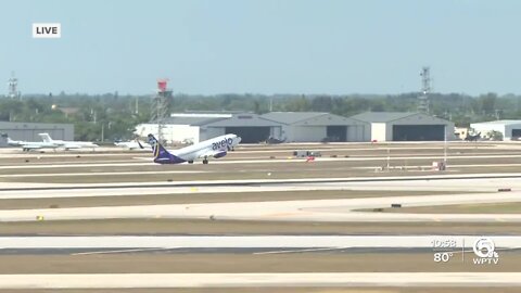 FAU Owls leave Palm Beach International Airport