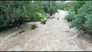 Rain causes flash flooding in Johannesburg (bXi)