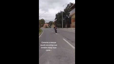 CANAL DO MUMU - ROLE COM CBR 600RR - Humor - MUMUORIGINAL