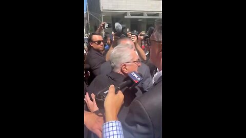 Retribution...Niro is having a meltdown after a Trump supporter was heard calling him "washed up."