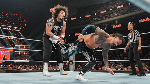 Jey Uso Defeats Carlito with a Spear! #shorts