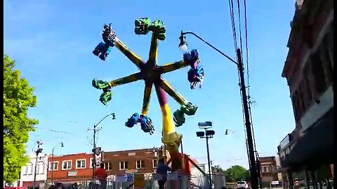 Not sure what kind of amusement ride this is! looked fun!