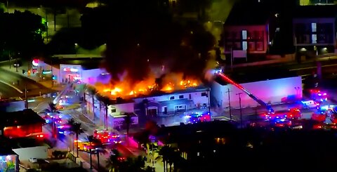 1 person treated for smoke inhalation at 2-alarm fire in Arts District