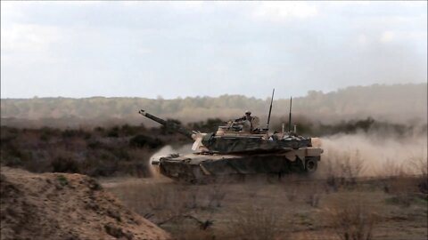 U.S. Soldiers Demonstrate and Teach the M1A2 Abrams Tank to the Polish Armed Forces