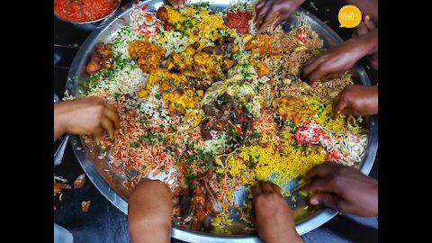 How to eat east african mandi#swahili food#best ever food review#buzzy feed tasty😋