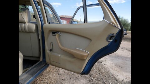 Mercedes Benz W116 - How to remove the door panel tutorial