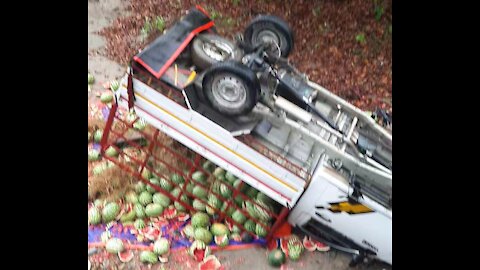 dangerous water melon load pickup live accident