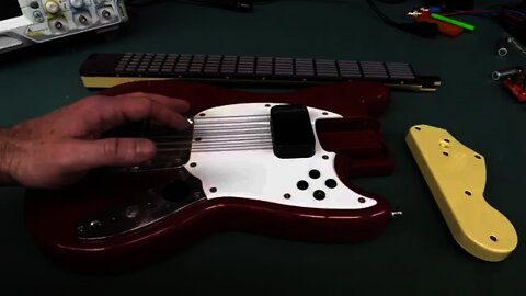 EEVblog #770 - Rockband 3 Stratocaster Guitar Teardown