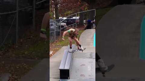 👮‍♀️ cop does noseslide grab on hubba at Quarryville #skatepark #skateboarding #skateboard #skate