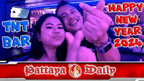 TNT bar Ying and Martin with Pattaya Daily Happy New Year