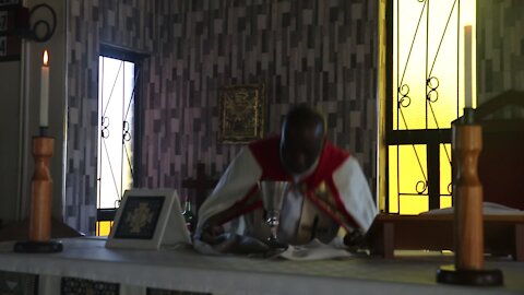 SOUTH AFRICA - Durban - Father CS Luthuli praying for the nation (VZU)