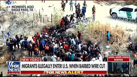 Invaders Pour Into U.S. After Barbed Wire Is Cut - HaloRock