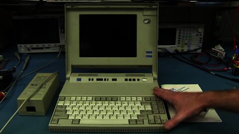 EEVblog #639 - IBM L40SX Retro Laptop Teardown