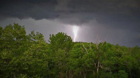 It Looks like I captured a thunderstorm shock wave with my GoPro Hero 5 (its a water droplet)