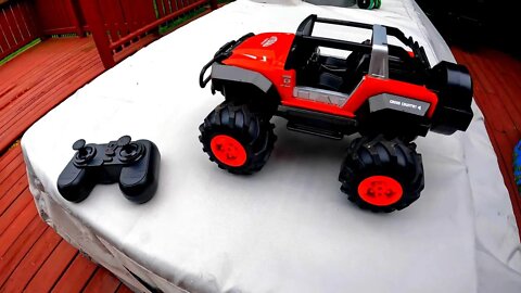 Unboxing: DEERC DE67 Large Remote Control Car, 1:14 Jeep Crawler w/ LED Light, RC Racing Cars